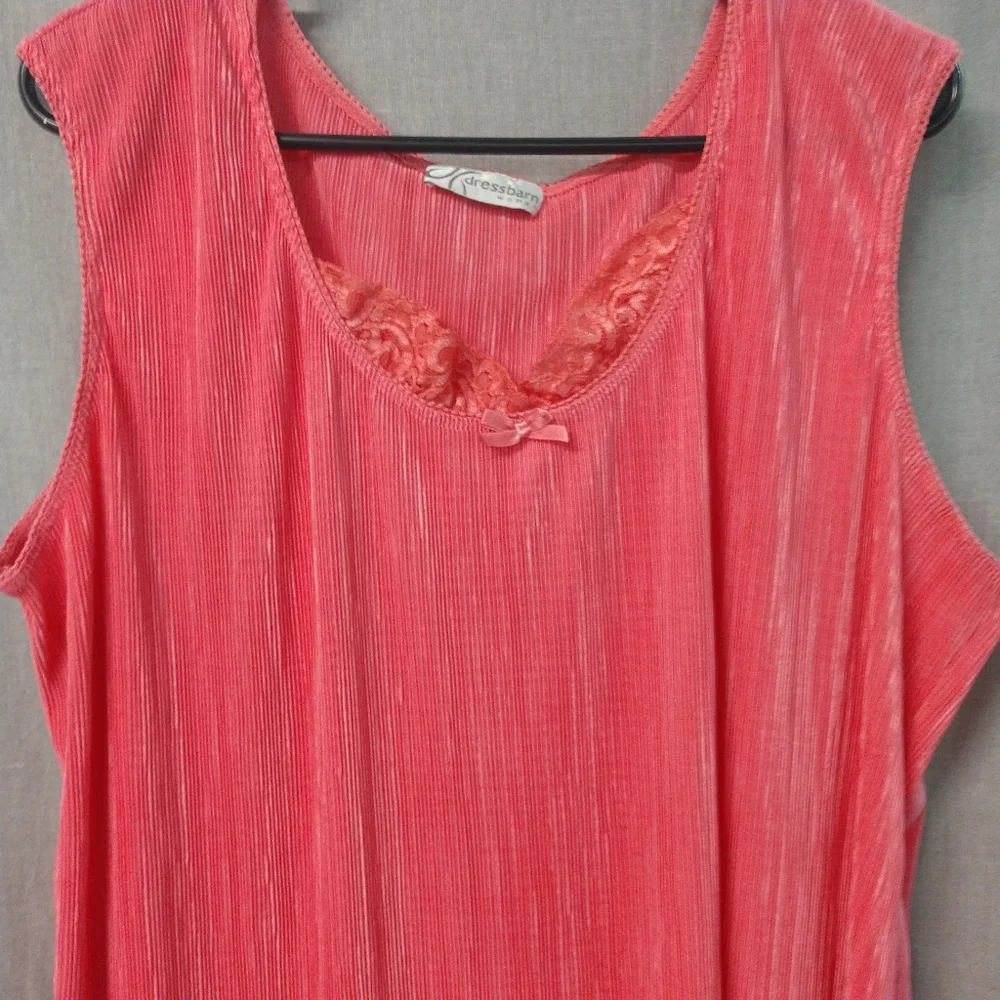 Dressbarn Sleeveless Top Size 3XL Beautiful No Wrinkle - Picture 1 of 6